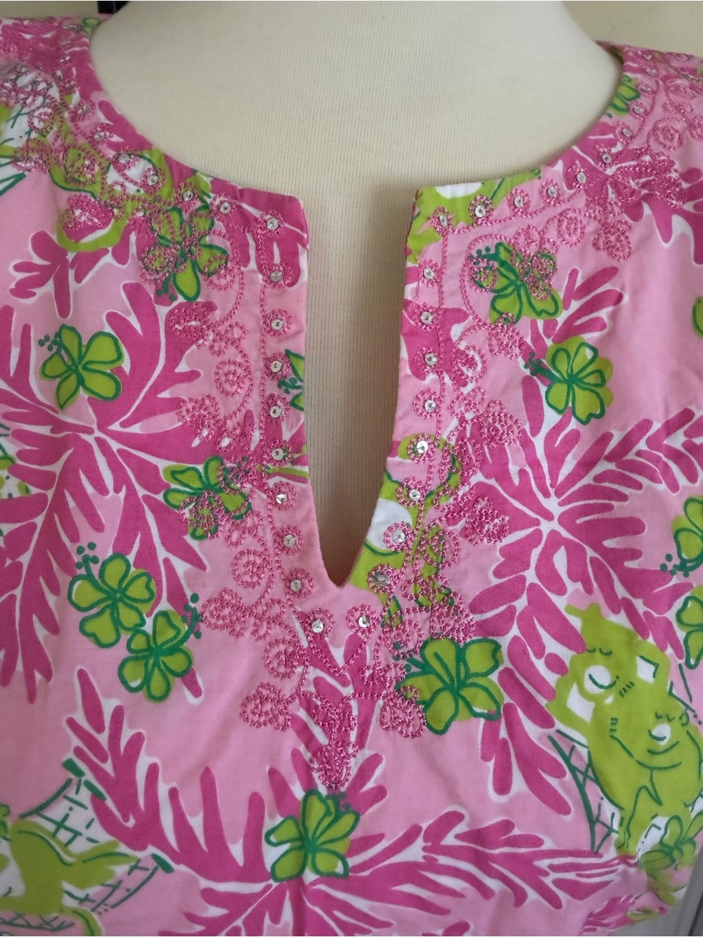 Lilly Pulitzer Pink Tropical Notch-Neck Sleeveless Top - Picture 2 of 5